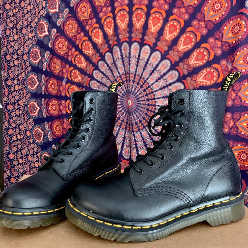 Dr.Martens 1460 Pascal boots